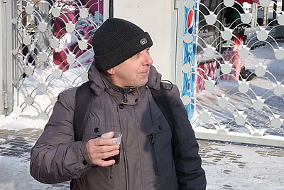 Теплая забота в мороз: волонтеры Красного Креста помогли более 3 тыс. человек в Могилевской области