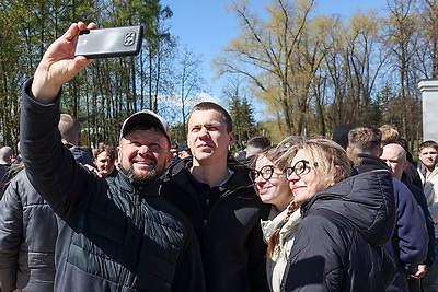 Торжественная отправка новобранцев на срочную военную службу прошла в Минске и регионах Беларуси