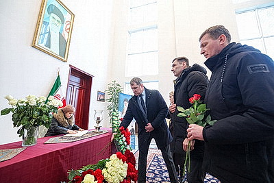 В книге соболезнований в посольстве Ирана в Беларуси продолжают оставлять записи