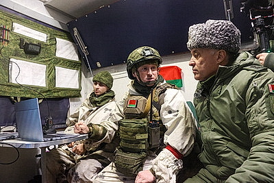 Атаки дронов, засады противника: с чем сталкиваются десантники во время проверки боеготовности ВС