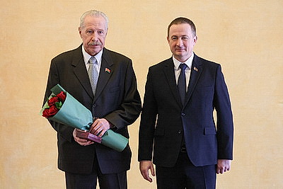 Люди разных профессий, но с общим подходом к делу. В Минске вручили госнаграды