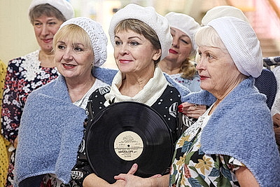 Общение родственных душ. Кочанова встретилась с ветеранами труда в Новополоцке