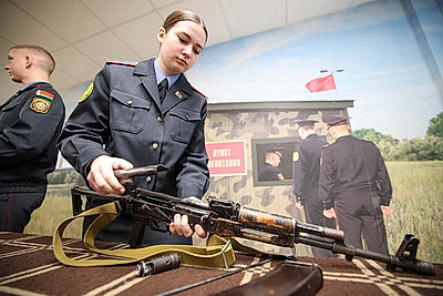 Замминистра о колледже МВД: выпускники получат образование юриста и звание лейтенанта милиции