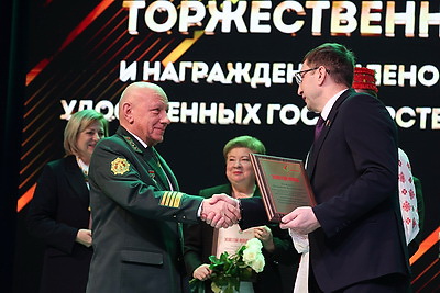 Новые проекты и международное сотрудничество. Заседание Высшего политического совета партии \"Белая Русь\" проходит в Минске