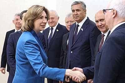 \"Именно в единстве наша сила\". Кочанова о важности продвижения ОДКБ миролюбивой политики