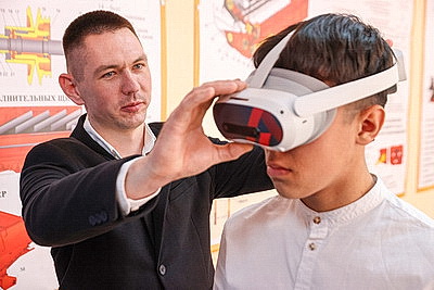 Уроки от лучших хлеборобов. В Минской области открыли уникальную школу комбайнеров