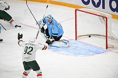 Минские динамовцы проиграли \"Ак Барсу\" в первом матче четвертьфинала Кубка Гагарина