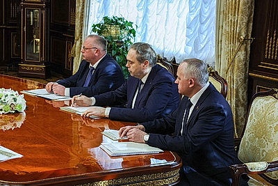 \"Механизм один - платить за результат\". Лукашенко о подходах к совершенствованию научной деятельности