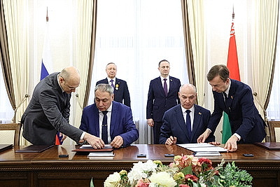 Гуманитарные связи, производственная кооперация. Турчин обсудил с Бегловым перспективы сотрудничества