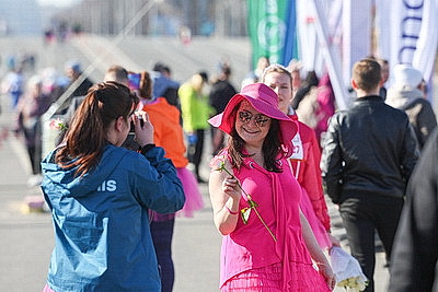 \"Заряд эндорфинами и цветы на финише\". \"Красивый забег\" прошел в Минске