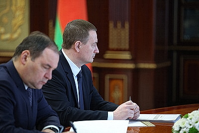 Лукашенко принял доклад Нацбанка, выступив за здоровую конкуренцию в решении важных для страны вопросов