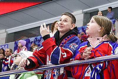 Хоккеисты \"Юности\" победили \"Неман\" на старте плей-офф экстралиги