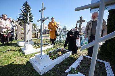 Православные верующие отметили Радуницу