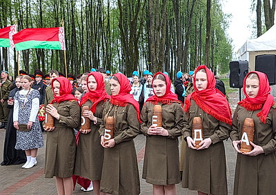 Памятник на братской могиле после реконструкции открыли в Витебском районе