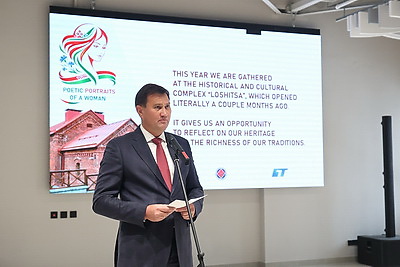 Иностранные дипломаты заговорили на мове. Глава МИД Рыженков встретил их в историческом месте Минска