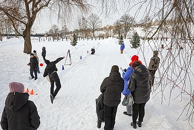 Чемпионат по метанию валенка прошел в Могилеве