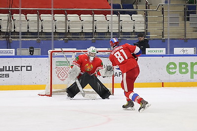 Легенды хоккея провели мастер-класс для участников турнира \"В основании будущего\"