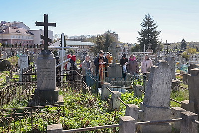 Православные верующие отметили Радуницу