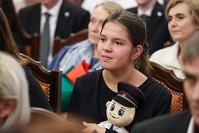 Чтить традиции, уважать законы и трудиться на благо страны. 43 иностранца приняли гражданство Беларуси
