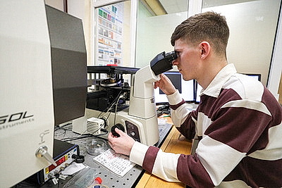 Метод, которого нет в учебниках. Белорусский ученый разрабатывает новый способ лечения патологий