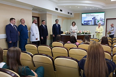 В Беларуси поздравили мам, родивших в День Независимости