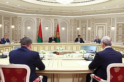 Лукашенко видит возможности для достижения товарооборота в $1 млрд с Калужской областью