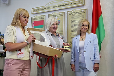 В Беларуси поздравили мам, родивших в День Независимости