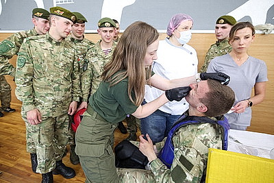 Обладателями краповых беретов стали 68 военнослужащих внутренних войск и сотрудников ОВД