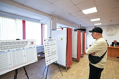В России прошли выборы в Госдуму, в Беларуси россияне могли проголосовать в 7 городах