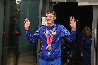 Белорусская делегация вернулась с зимних Паралимпийских игр