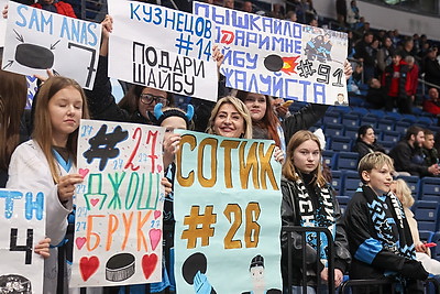 Хоккеисты минского \"Динамо\" дома уступили \"Металлургу\"