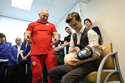 Базовые навыки оказания первой помощи получили минские школьники