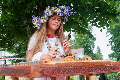 Театр огня и живая музыка: этнопраздник \"Купальские вечера\" прошел в Сморгонском районе