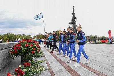 \"Сила в движении и единстве\". Спортсмены присоединились к праздничному велопробегу