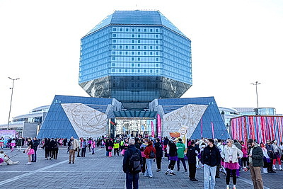 \"Заряд эндорфинами и цветы на финише\". \"Красивый забег\" прошел в Минске