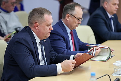 Личные переписки и новые исследования. Книгу \"Операция \"Багратион\" представили в НББ