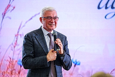 \"Спадчына бацькоў: ад кашулі да натхнення\": мероприятие ко Дню отца объединило семьи разных поколений