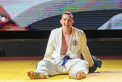 Вадим Ролич стал обладателем пояса чемпиона Евразии по рукопашному бою