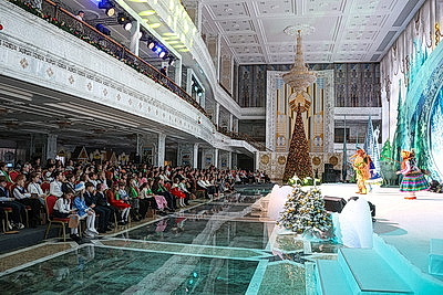 Маленькие гости Дворца Независимости окунулись в сказку