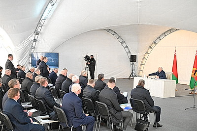Лукашенко обозначил актуальные задачи по развитию агросервисов
