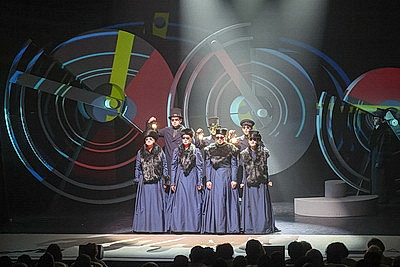 Орловский театр \"Свободное пространство\" представил на театральном форуме \"M.@rt.контакт\" спектакль \"Анна. Сны\"