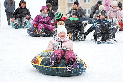 В Минске оборудованы снежные горки для зимних забав