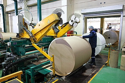 Добрушская бумажная фабрика за пятилетку утроила объемы производства