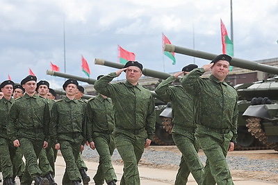 Модернизированные танки Т-72БМ2 передали на вооружение в 11-ю отдельную гвардейскую механизированную бригаду