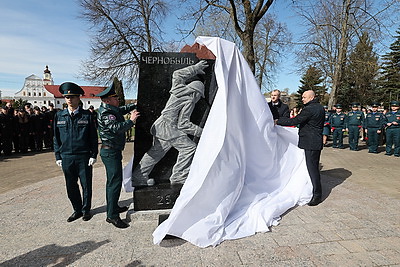 Памятный знак в честь героев-ликвидаторов чернобыльской аварии открыли в Орше