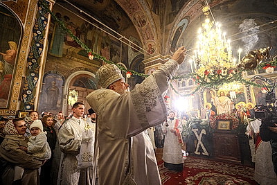 Православные верующие отмечают Пасху