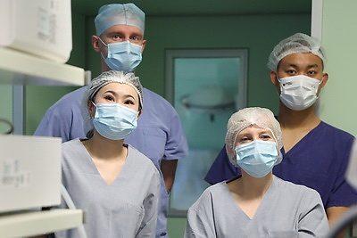 Роботический комплекс для операций запустили в МНПЦ хирургии, трансплантологии и гематологии