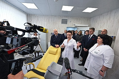 Лукашенко открыл в Минске поликлинику будущего
