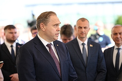 Лукашенко посетил хозяйство, где разводят красную породу коров