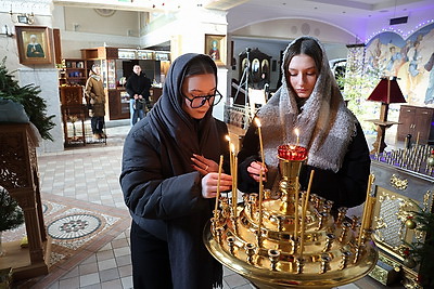 Открытый диалог о семейных ценностях. В Минске прошла встреча с молодежью проекта \"Сила слова\"